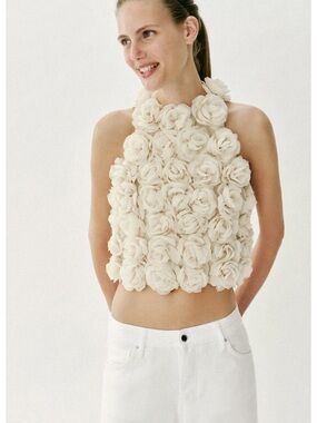 Zara FLORAL TEXTURED KNIT HALTER TOP